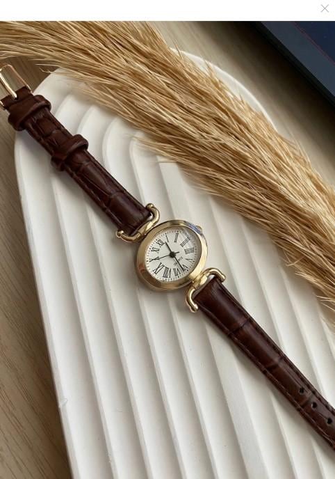 Retro Minimal Vintage Leather Band Women's Wristwatch Butterfly Model
