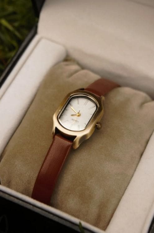 Vintage Antiqued Gold Steel Case Minimal Brown Women's Wristwatch