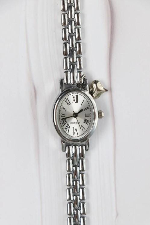 Bonnie Heart Charm Minimal Women's Wristwatch, Vintage Design, Adjustable Band, White Dial, Valentine's Day Gift, Cool, Roman Numeral Watch