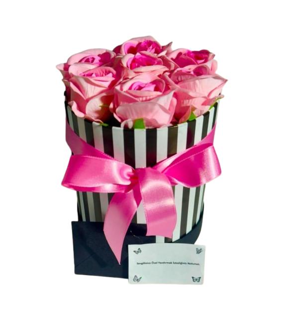 Best Handmade Rose Gift Box, Special Occasion Flower Basket, Perfect Birthday Gift for Girlfriend, Lover Romantic Red Rose Gift Box