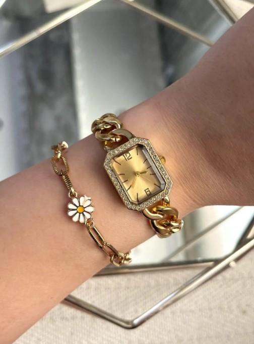 Women's Wristwatch with Chain Model, Woman Wrist Watch, Gold Colour Watch, Minimal Watch, Classy Design, Mother's Day Gift