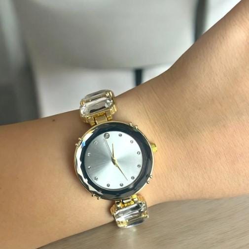 Pink women's wristwatch with cut stones, Wrist Watch for Women, Gold Colour, Vintage Design, Adjustable Band, Waterproof Watch