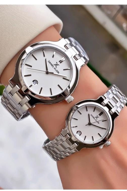 Luxury Steel Waterproof 2 Years Warranty Gold Silver Color Lover Couple Watch