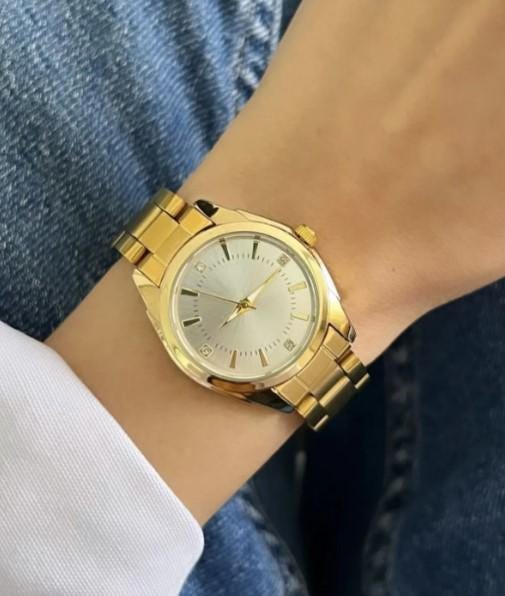 Gold Color Stainless Steel Strap Luxury Women's Wristwatch, Gold Colour Women Wrist Watch, Modern Design, White Dial, All Stainless Steel,
