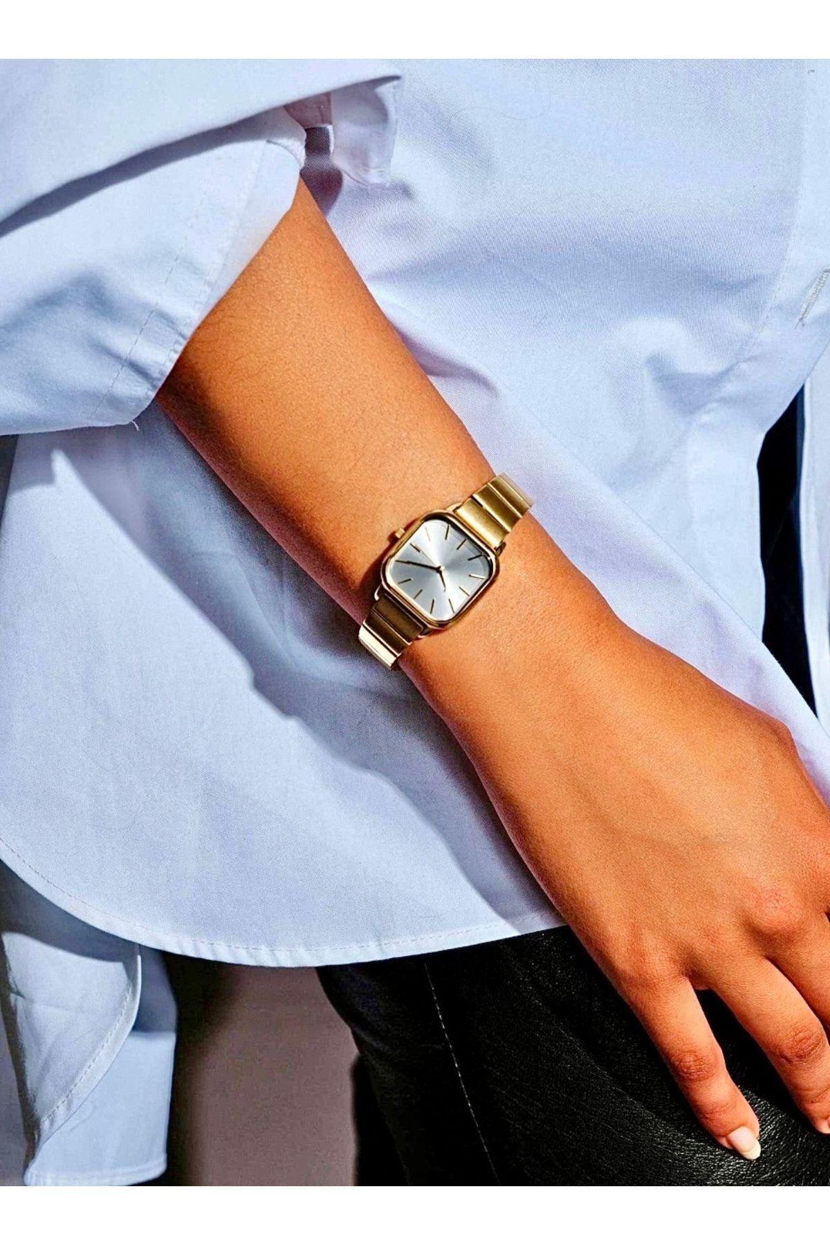 Wristwatch for Women, Gold Color, Gift for Women, Vintage Design, Adjustable Band, Stylish, Valentine's Day Gift, Lux Women's Watch