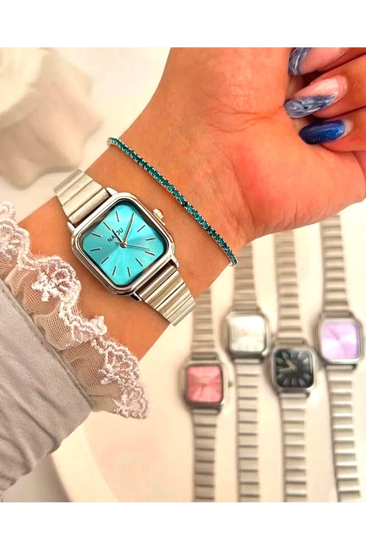 Wristwatch for Women, Gold Color, Gift for Women, Vintage Design, Adjustable Band, Stylish, Valentine's Day Gift, Lux Women's Watch