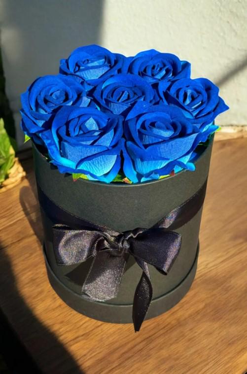 Best Handmade Rose Gift Box, Special Occasion Flower Basket, Perfect Birthday Gift for Girlfriend, Lover Romantic Red Rose Gift Box