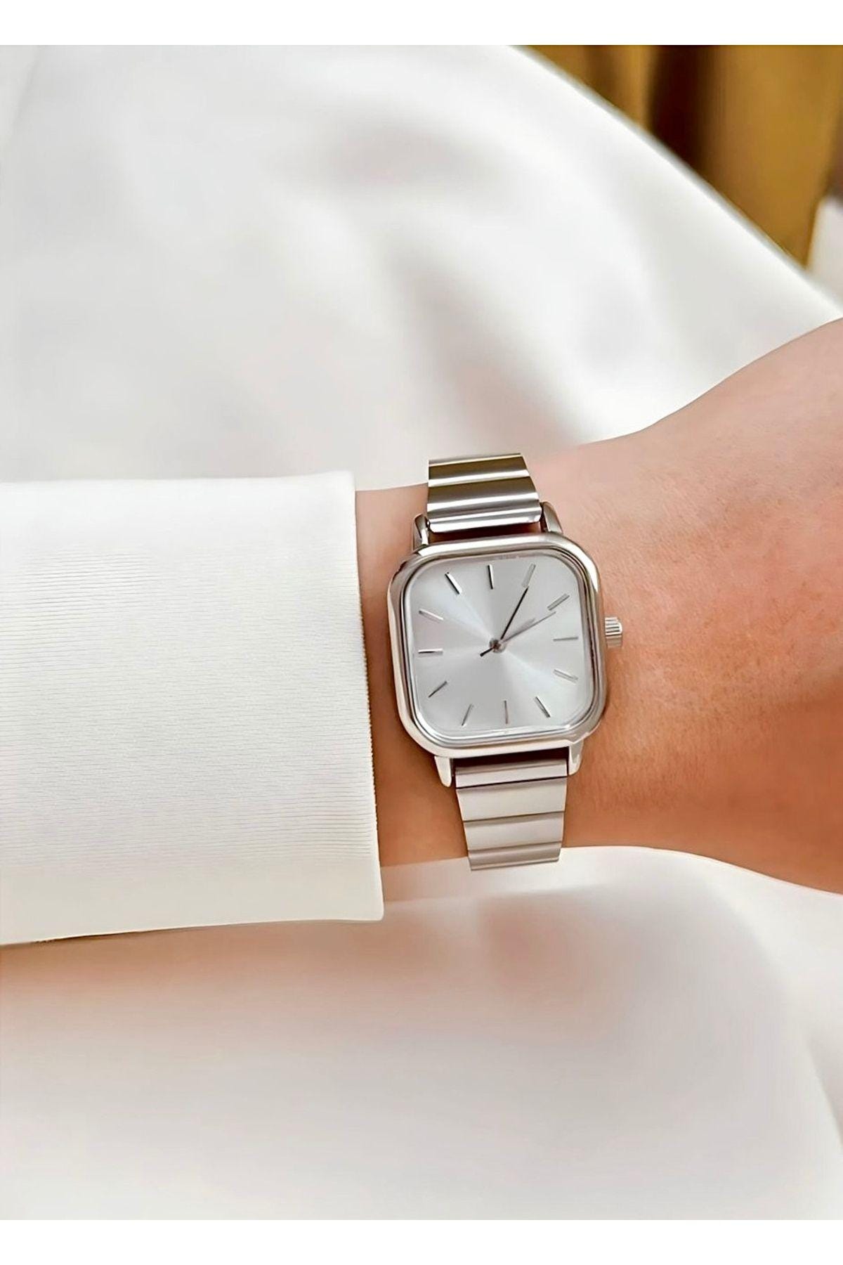 Wristwatch for Women, Gold Color, Gift for Women, Vintage Design, Adjustable Band, Stylish, Valentine's Day Gift, Lux Women's Watch