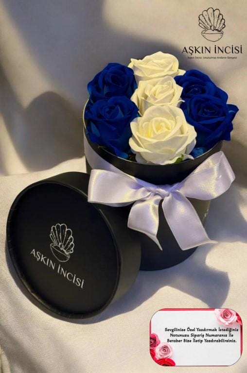Best Handmade Rose Gift Box, Special Occasion Flower Basket, Perfect Birthday Gift for Girlfriend, Lover Romantic Red Rose Gift Box
