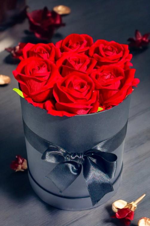 Best Handmade Rose Gift Box, Special Occasion Flower Basket, Perfect Birthday Gift for Girlfriend, Lover Romantic Red Rose Gift Box